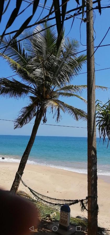 Chandi Gaya Beach Guesthouse Tangalle Dış mekan fotoğraf