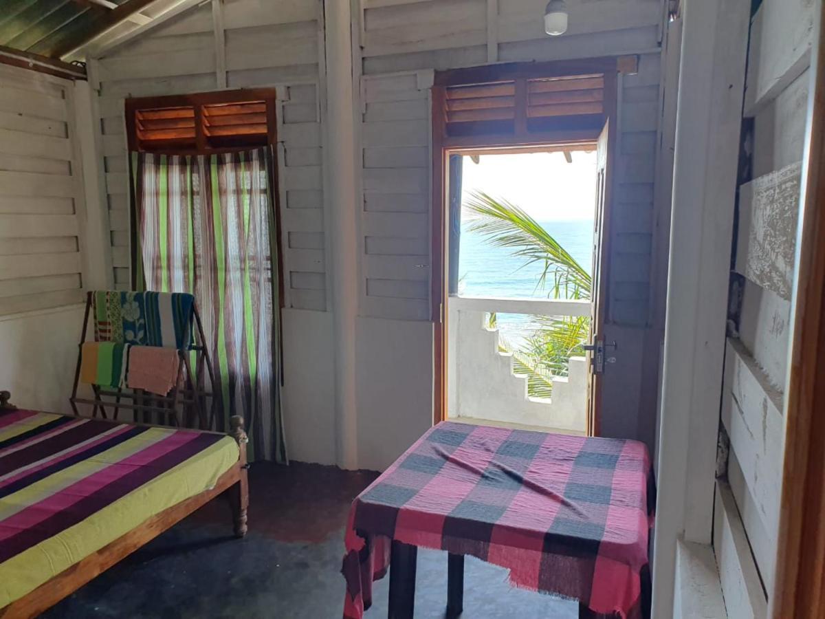 Chandi Gaya Beach Guesthouse Tangalle Dış mekan fotoğraf