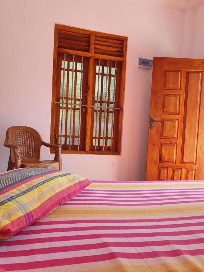 Chandi Gaya Beach Guesthouse Tangalle Dış mekan fotoğraf